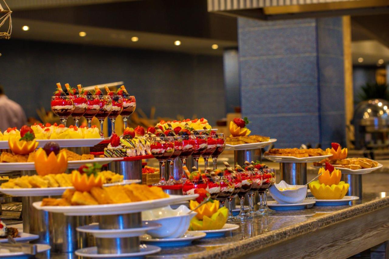 Titanic Beach - Families And Couples Only Hurghada Exterior photo A dessert buffet