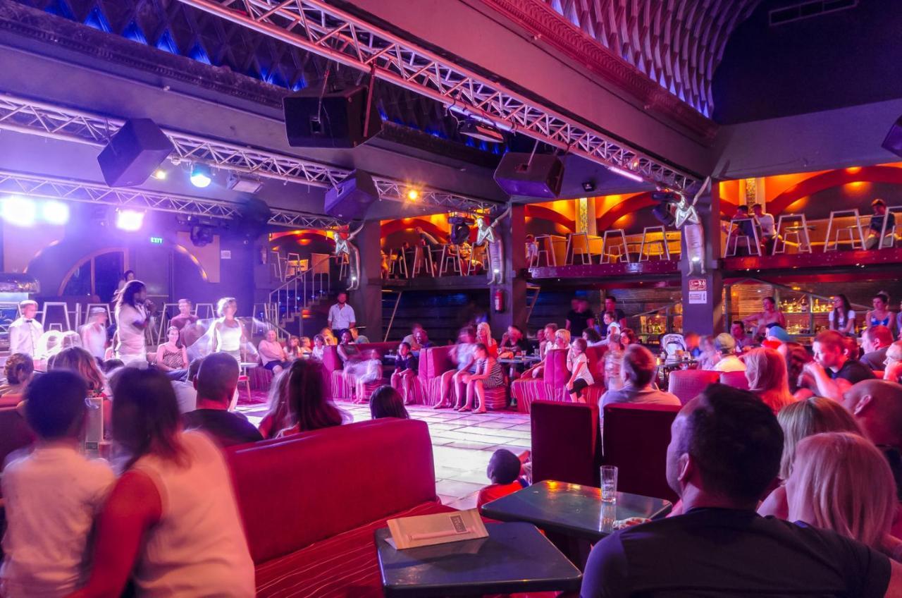 Titanic Beach - Families And Couples Only Hurghada Exterior photo The interior of the nightclub