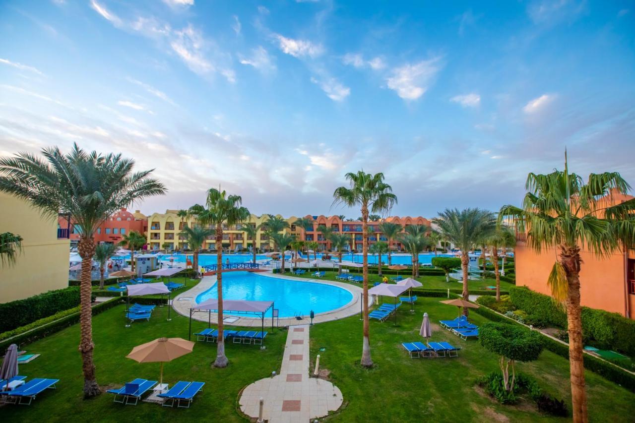 Titanic Beach - Families And Couples Only Hurghada Exterior photo El Alamein