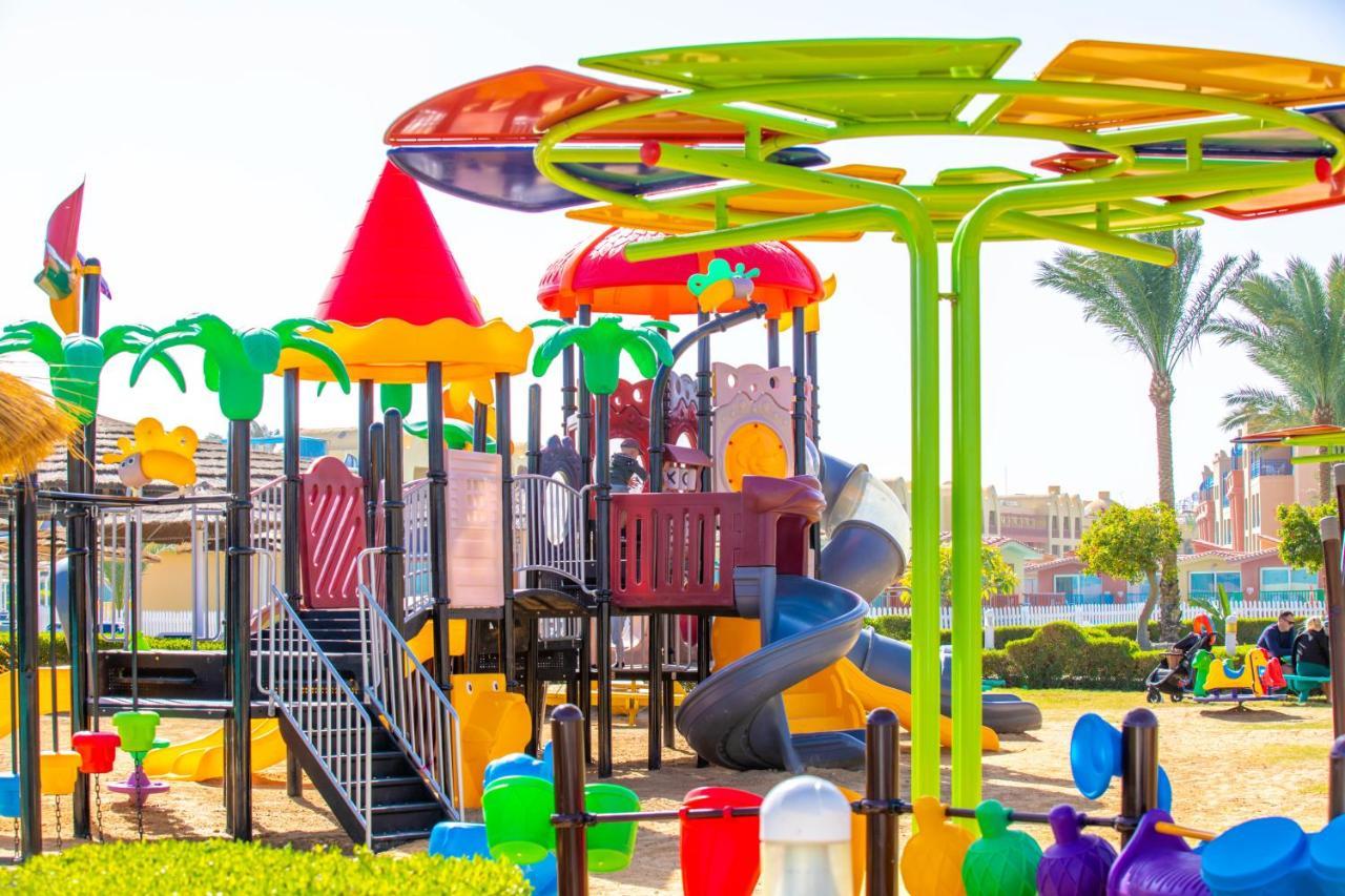 Titanic Beach - Families And Couples Only Hurghada Exterior photo Playground in Egypt
