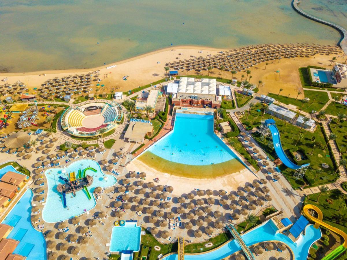 Titanic Beach - Families And Couples Only Hurghada Exterior photo Aerial view of the park