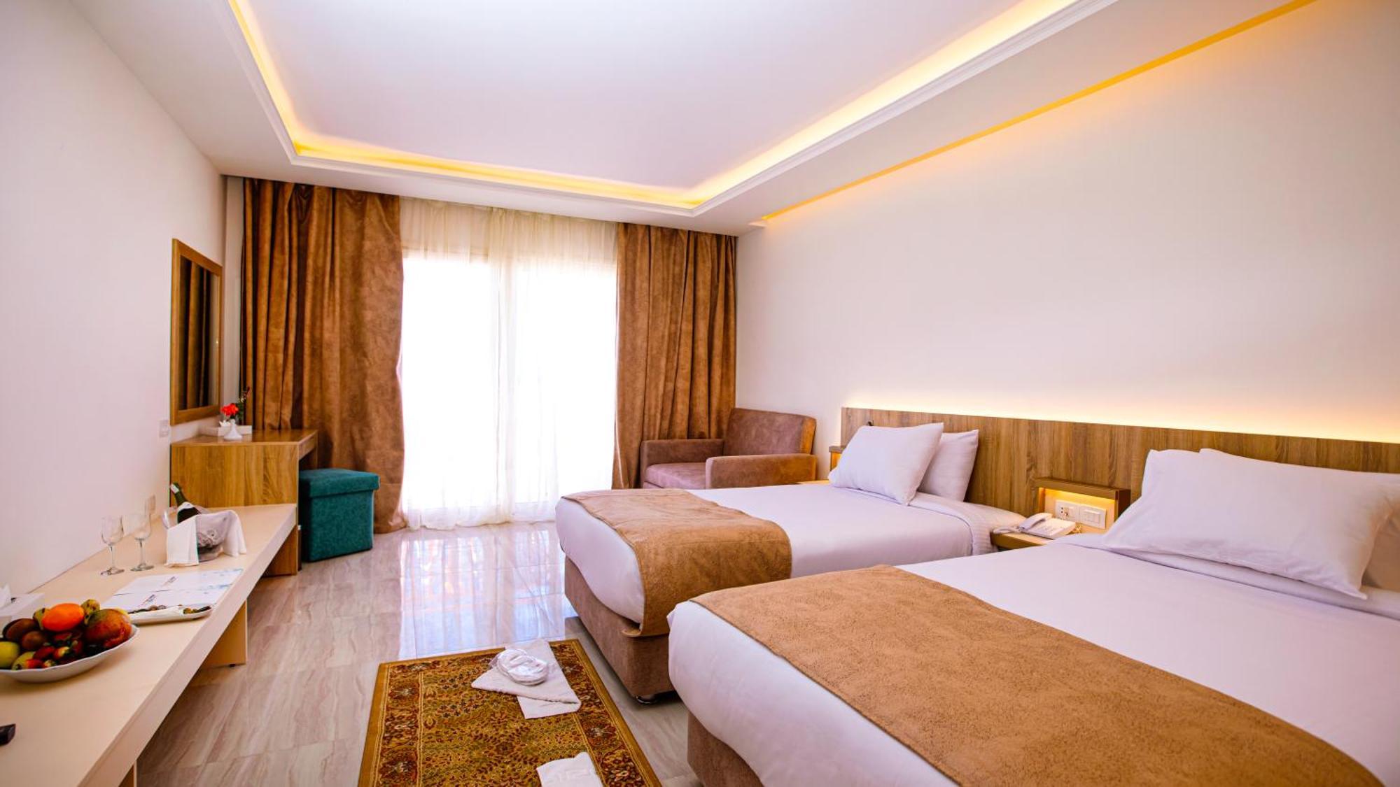Titanic Beach - Families And Couples Only Hurghada Exterior photo A room at the hotel