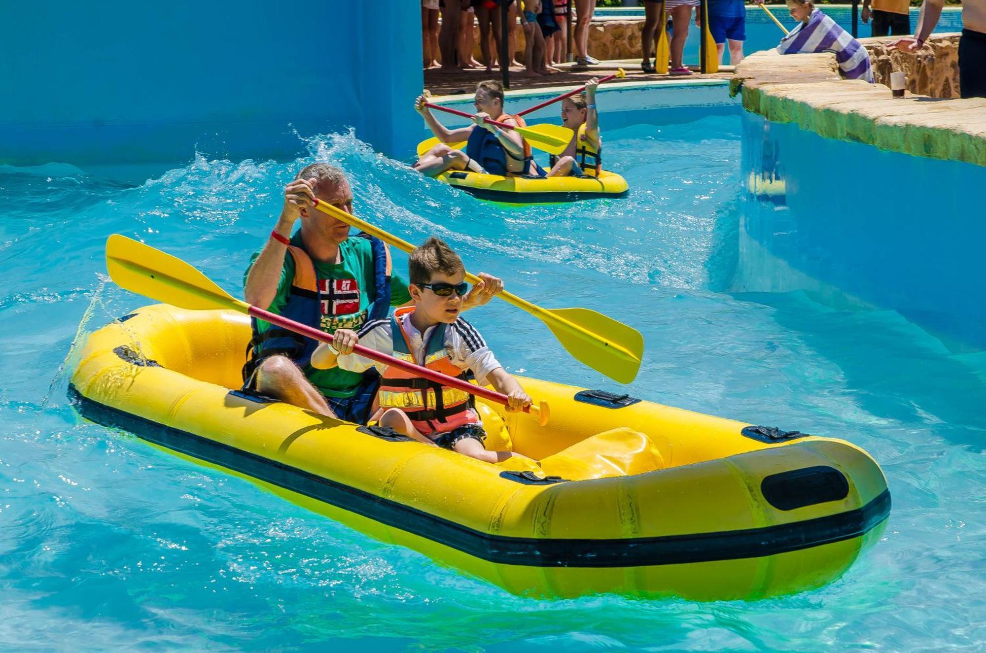 Titanic Beach - Families And Couples Only Hurghada Exterior photo The White Water Rapids