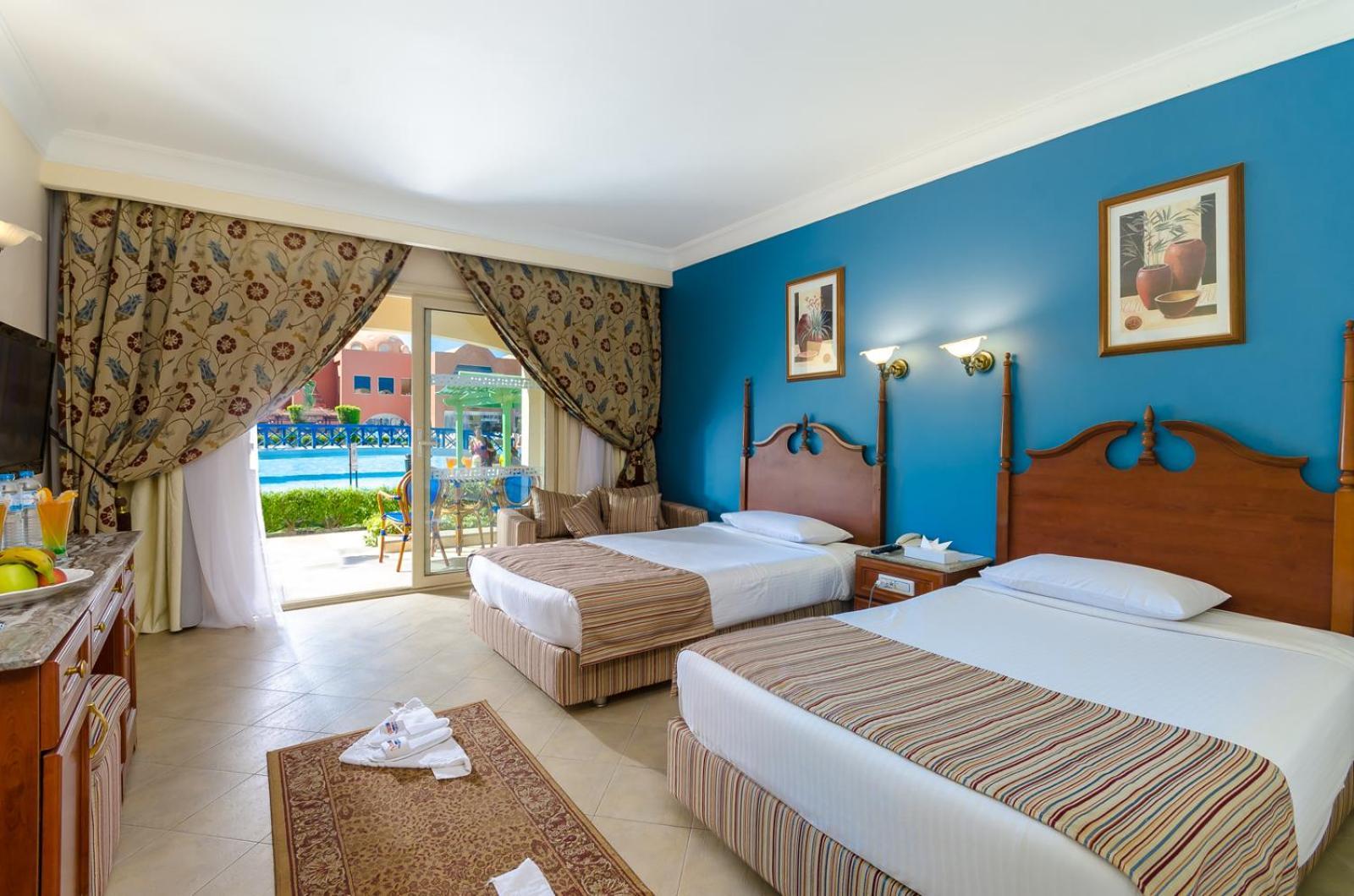 Titanic Beach - Families And Couples Only Hurghada Exterior photo A room at the hotel